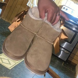 Little Girl Uggs